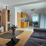 Apartament 4-bedroom Family Paradise With View