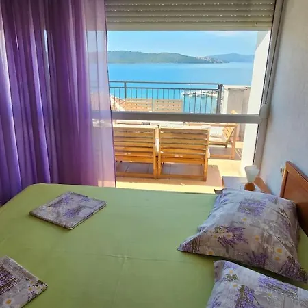 4-bedroom Family Paradise With View アパート トロギール