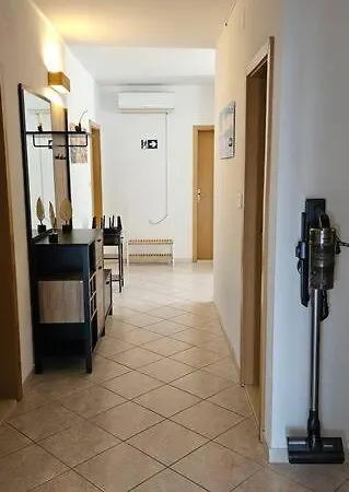 アパート 4-bedroom Family Paradise With View *