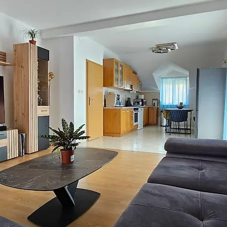 アパート 4-bedroom Family Paradise With View